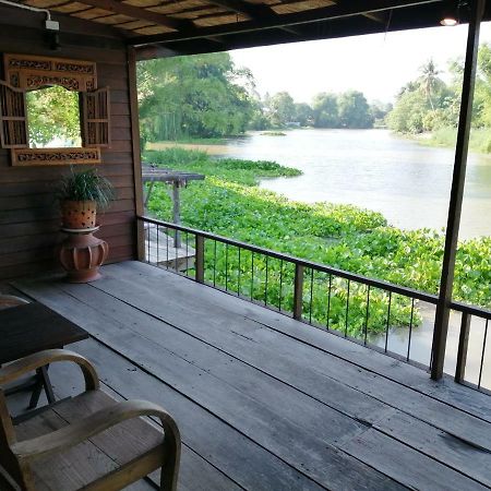 Rustic​ Charm​ Suphan​ Ban Tha Pong Exterior photo