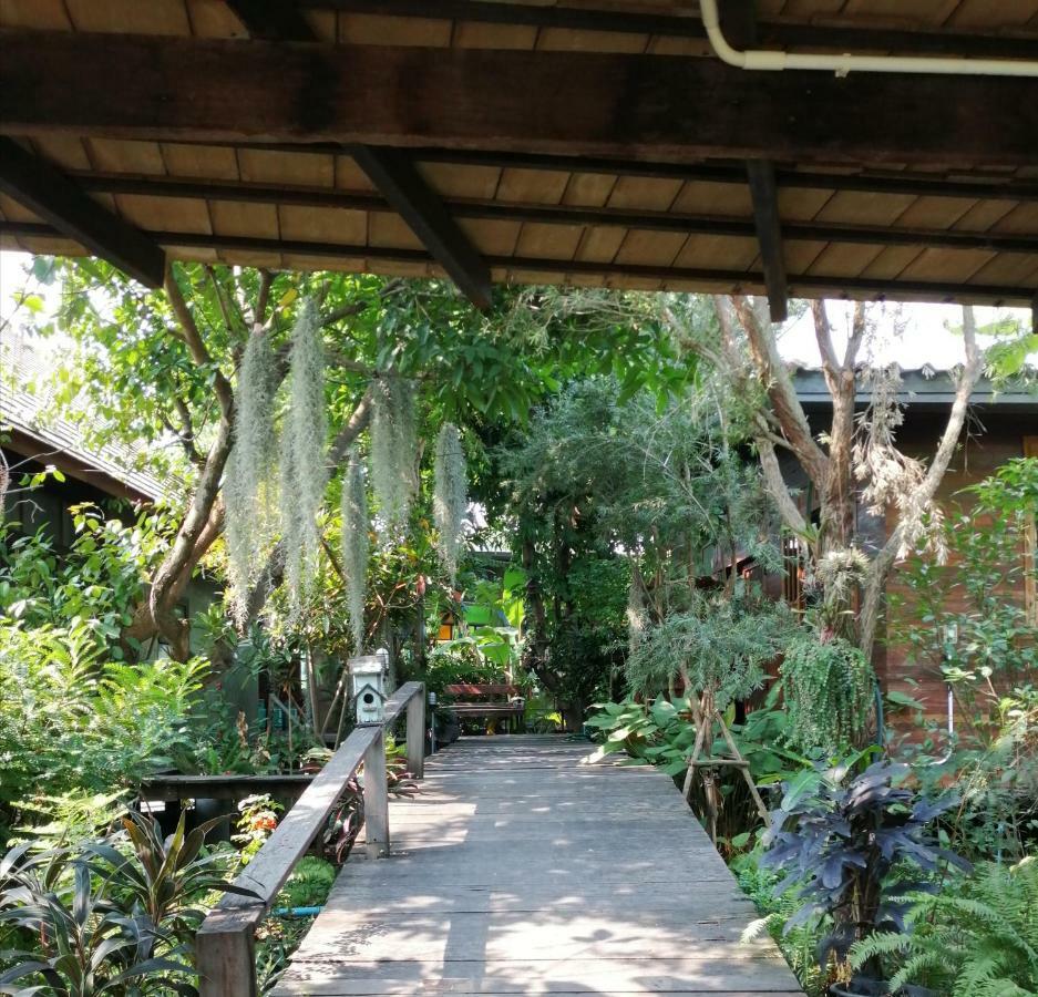 Rustic​ Charm​ Suphan​ Ban Tha Pong Exterior photo